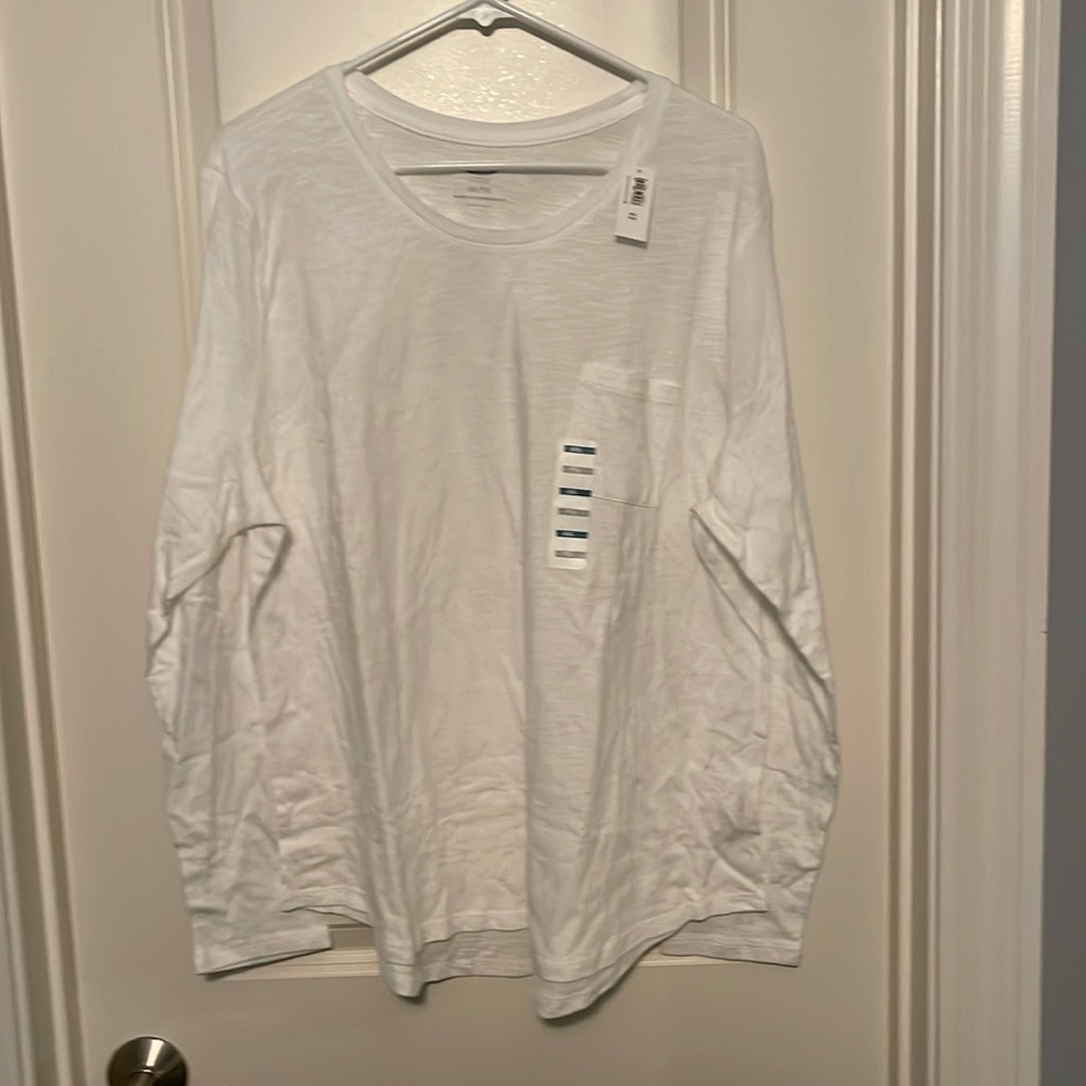 White long sleeve tee